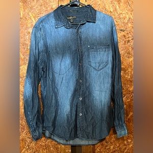 Helix men athletic fit button up medium blue jean long sleeve shirt